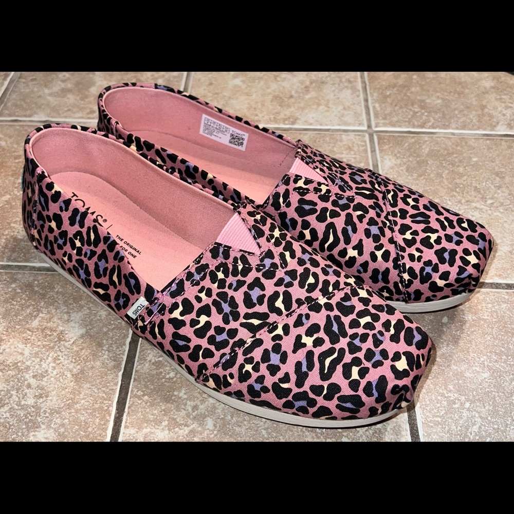 Womens Toms Size 9
